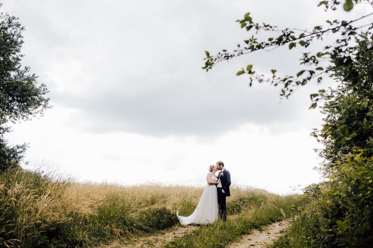 Hochzeitsfotografie in Düsseldorf: Hier beginnt unser gemeinsames Abenteuer.