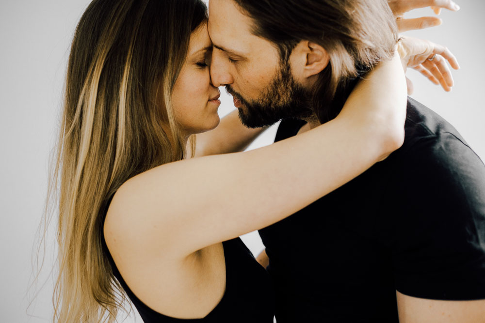 Paar-Portrait, Herford, Engagement, Liebesgeschichte, Love, Session, Portraitshooting, Karti, Fotografie, Film, Bad Oeynhausen, Karti Fotografie, Lovestory, Liebesgeschichte, Homestory, Verlobungsportrait, Verlobungs-Portrait, Bielefeld